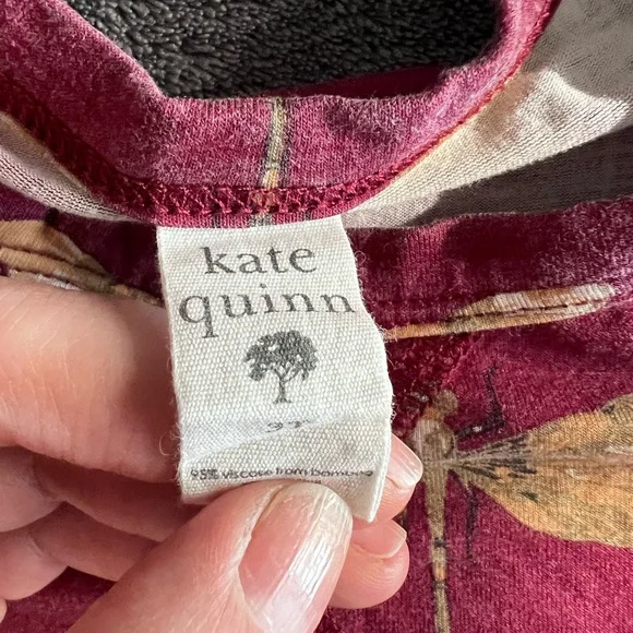 ❤️Kate Quinn Dragonfly Print Sleeveless Top - Picture 3 of 3